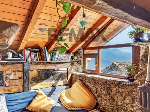 casa indipendente in vendita a Gravedona ed Uniti