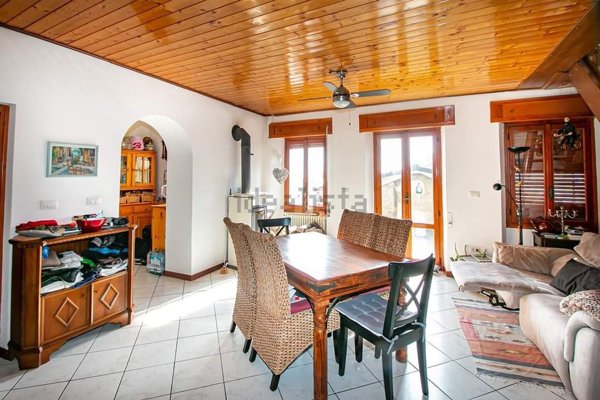 casa semindipendente in vendita a Gravedona ed Uniti