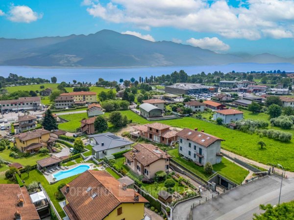 villa in vendita a Gravedona ed Uniti in zona Consiglio di Rumo