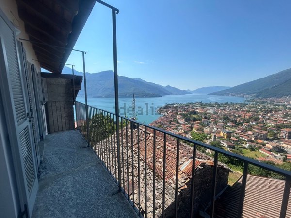 appartamento in vendita a Gravedona ed Uniti in zona Gravedona