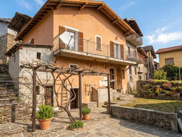 casa indipendente in vendita a Gravedona ed Uniti