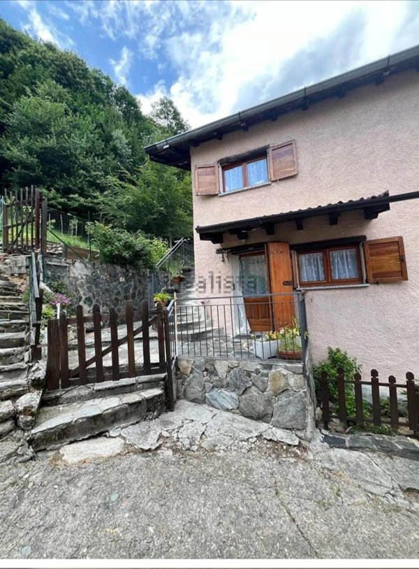 quadrivano in vendita a Gravedona ed Uniti in zona Germasino
