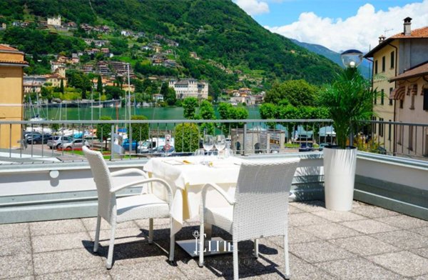 villa in vendita a Gravedona ed Uniti in zona Gravedona