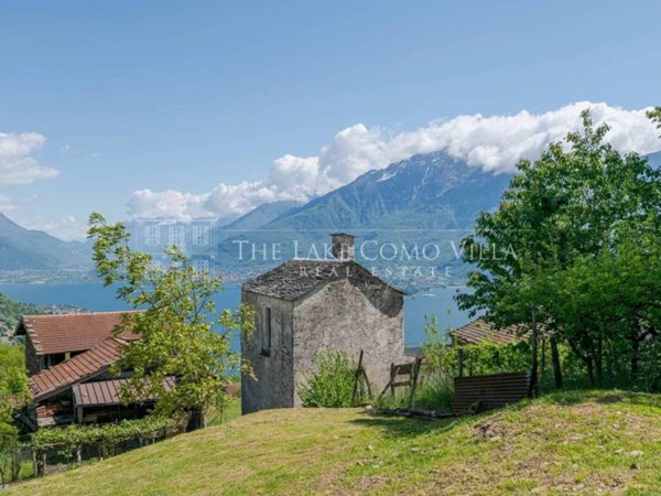 casa indipendente in vendita a Gravedona ed Uniti