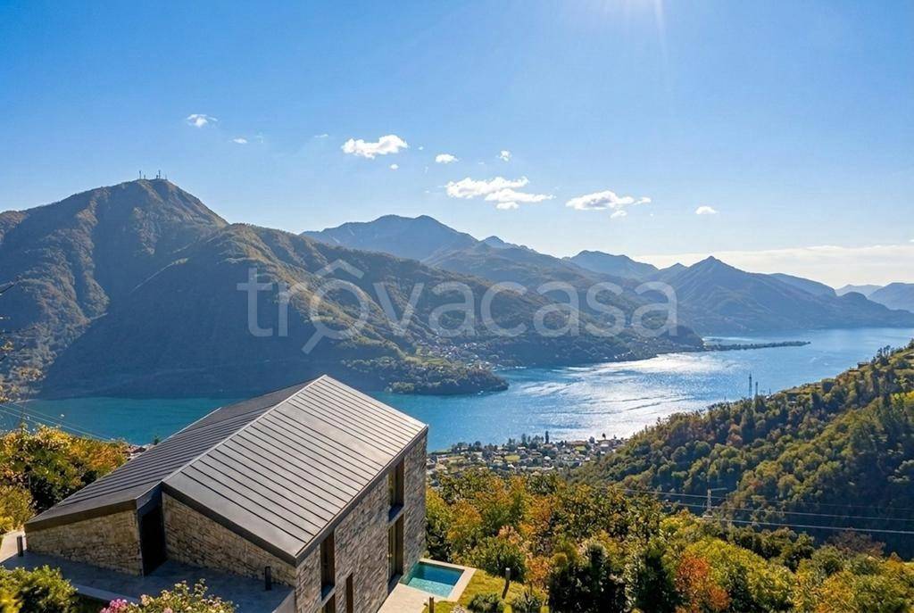 casa indipendente in vendita a Gravedona ed Uniti in zona Traversa