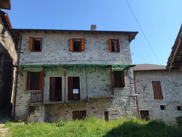 casale in vendita a Gravedona ed Uniti in zona Consiglio di Rumo