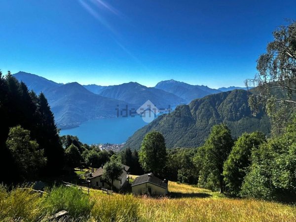 appartamento in vendita a Gravedona ed Uniti in zona Traversa