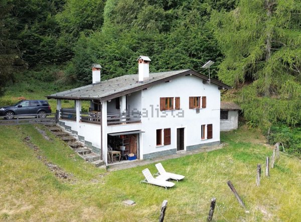 casa indipendente in vendita a Gravedona ed Uniti in zona Traversa