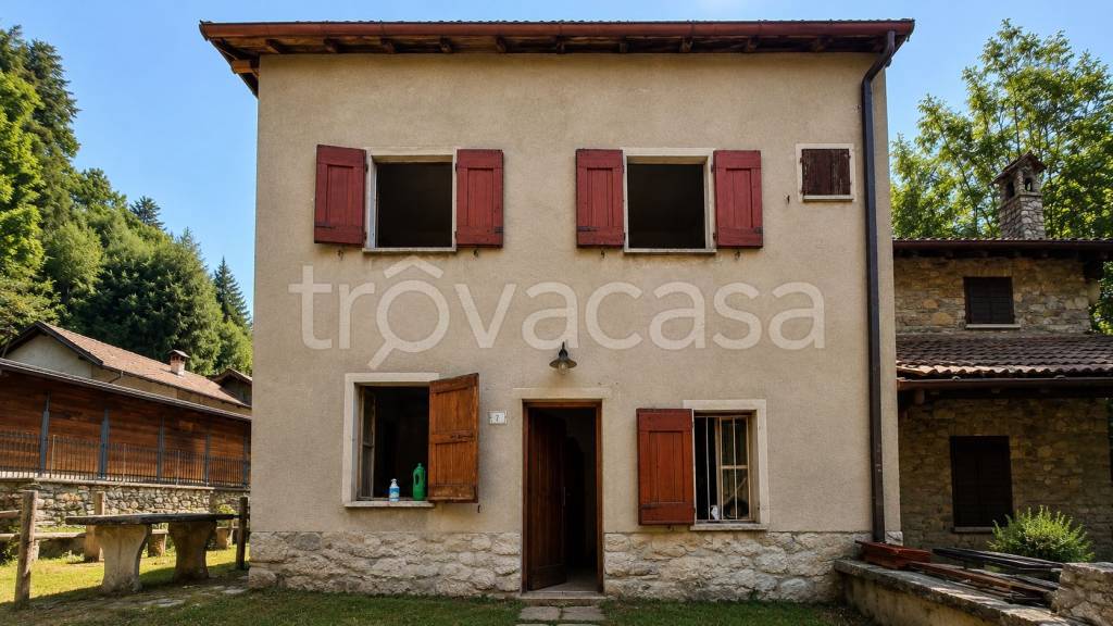 appartamento in vendita a Gravedona ed Uniti in zona Traversa