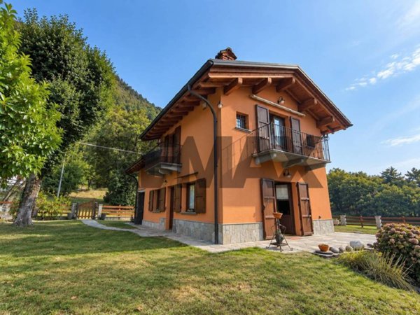 casa indipendente in vendita a Gravedona ed Uniti in zona Naro