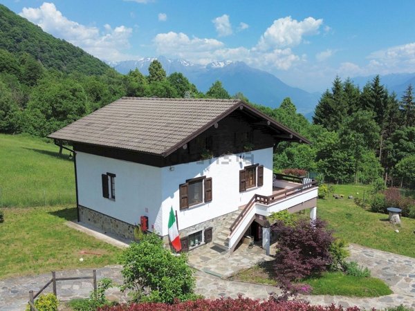 casa indipendente in vendita a Gravedona ed Uniti in zona Traversa