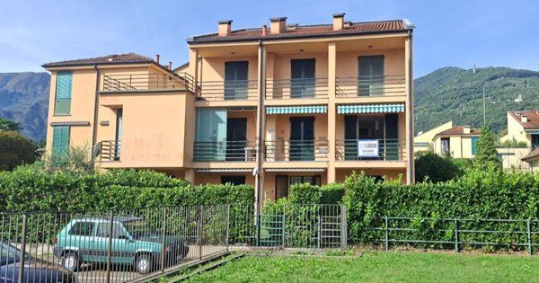 appartamento in vendita a Gravedona ed Uniti in zona Gravedona
