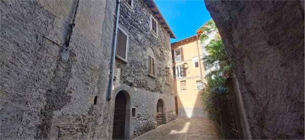 appartamento in vendita a Gravedona ed Uniti in zona Gravedona