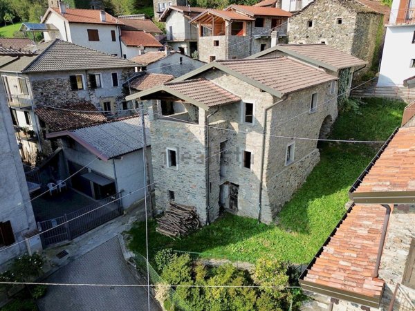 casa indipendente in vendita a Gravedona ed Uniti in zona Consiglio di Rumo