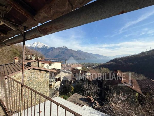 casa indipendente in vendita a Gravedona ed Uniti in zona Gravedona