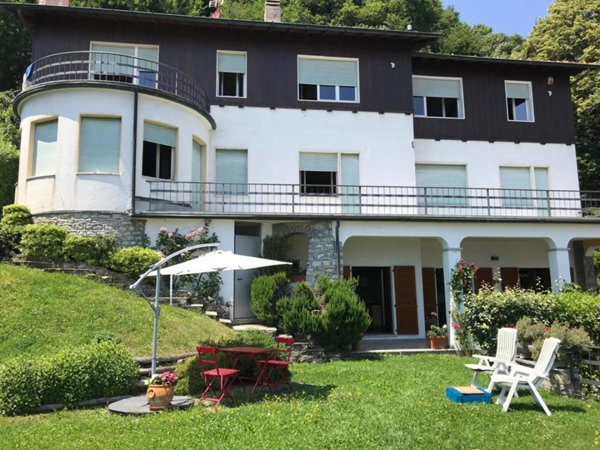 casa indipendente in vendita a Bellagio in zona Civenna