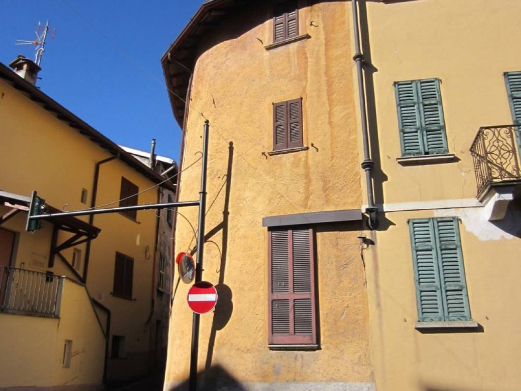 casa indipendente in vendita a Bellagio in zona Civenna