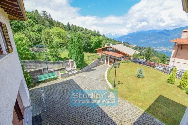 casa indipendente in vendita a Bellagio in zona Civenna