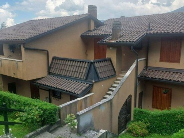 appartamento in vendita a Bellagio in zona Civenna