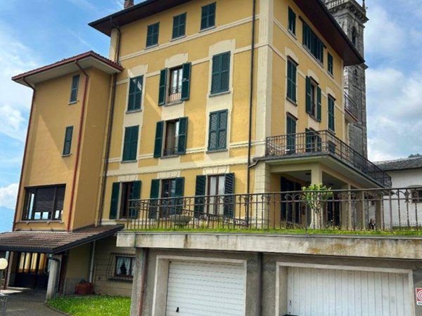 intera palazzina in vendita a Bellagio in zona Civenna