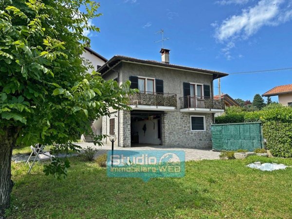 casa indipendente in vendita a Bellagio in zona Taronico