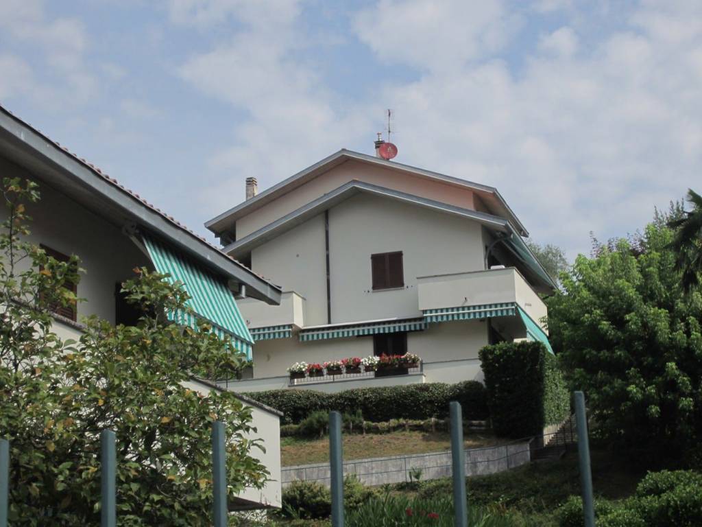 appartamento in vendita a Bellagio in zona Aureggio