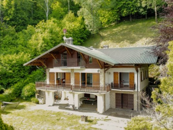 casa indipendente in vendita a Bellagio in zona Civenna