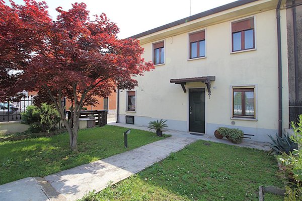 casa indipendente in vendita a Bellagio in zona San Giovanni