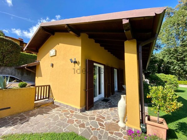 casa indipendente in vendita a Bellagio in zona Civenna