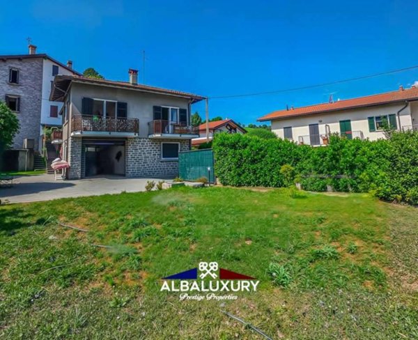 casa indipendente in vendita a Bellagio in zona Taronico