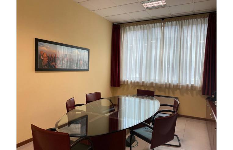 locale commerciale in vendita a Bellagio in zona San Giovanni