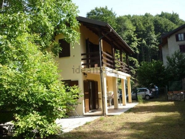 casa indipendente in vendita a Bellagio in zona Guello