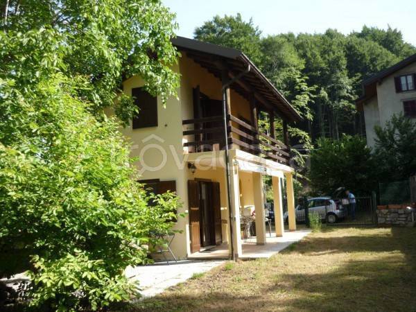 casa indipendente in vendita a Bellagio in zona Guello