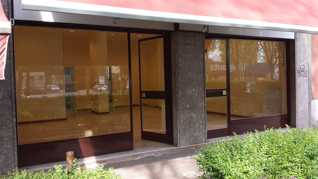 negozio in vendita a Bellagio in zona San Giovanni