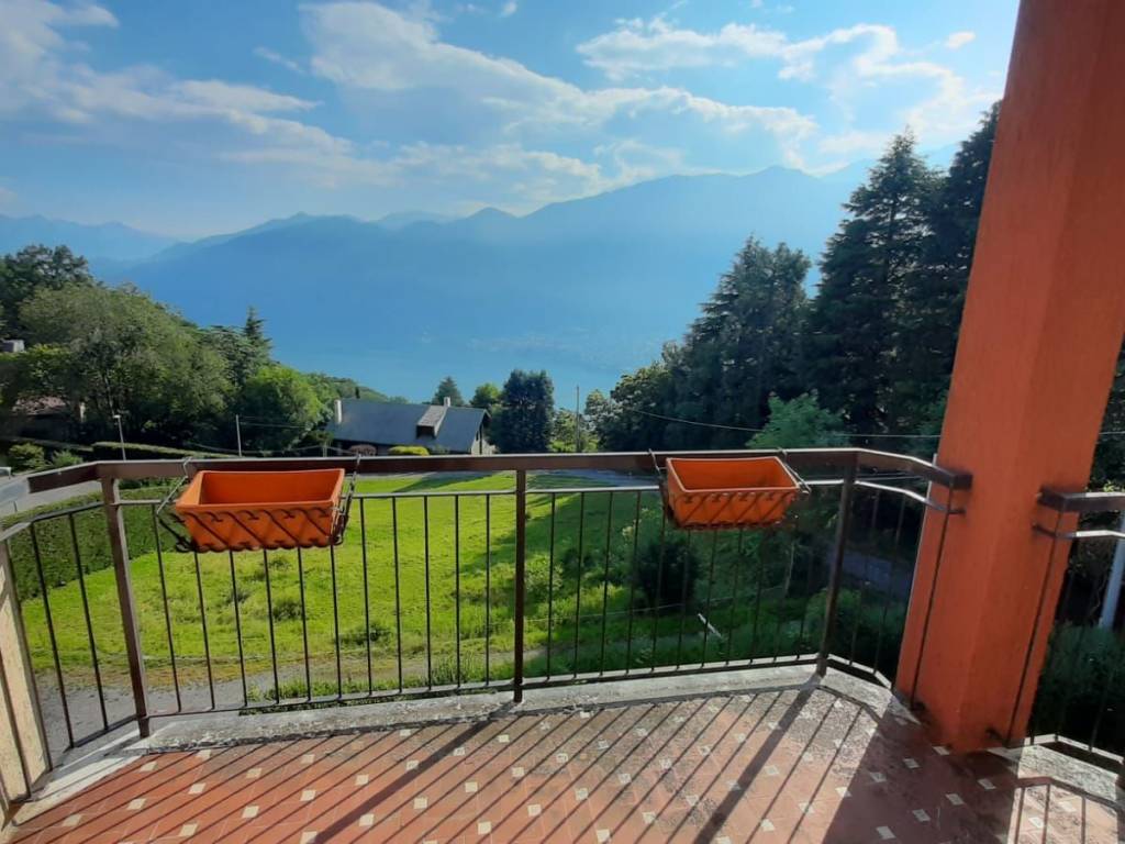 appartamento in vendita a Bellagio in zona Civenna