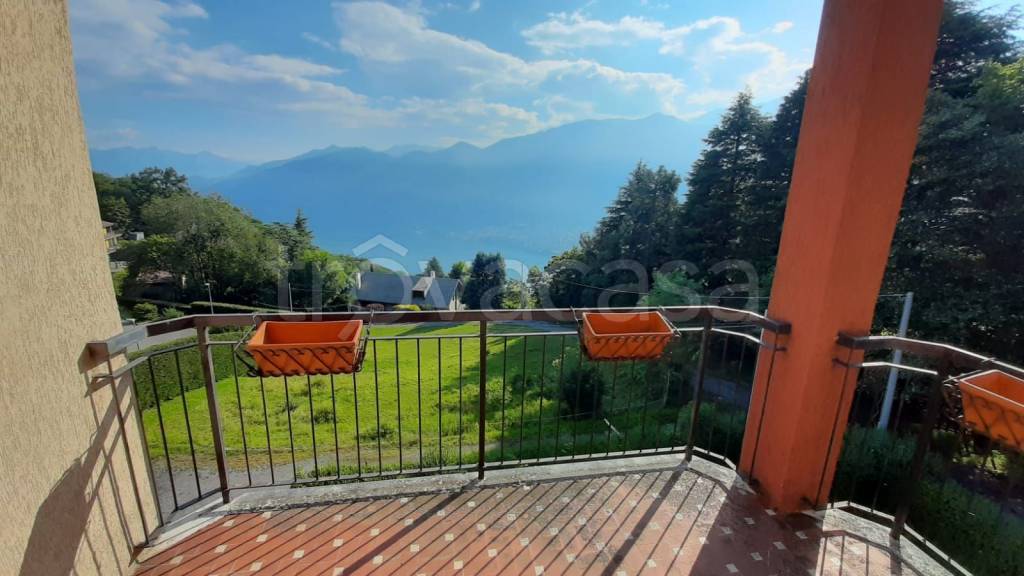 appartamento in vendita a Bellagio in zona Civenna