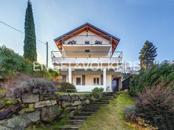 casa indipendente in vendita a Bellagio in zona Nèèr