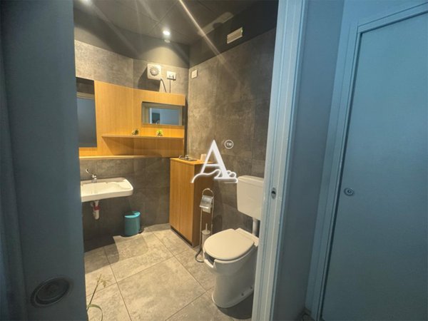 negozio in vendita a Bellagio in zona San Giovanni