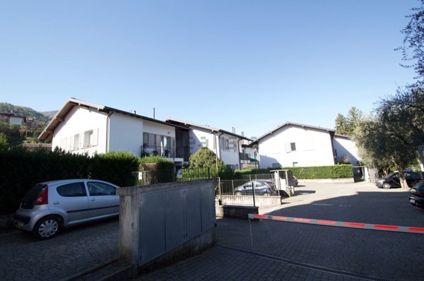 appartamento in vendita a Bellagio in zona Guggiate