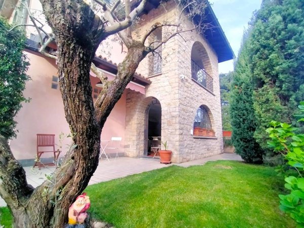 casa indipendente in vendita a Bellagio in zona San Giovanni