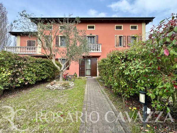 casa indipendente in vendita a Bellagio in zona San Giovanni