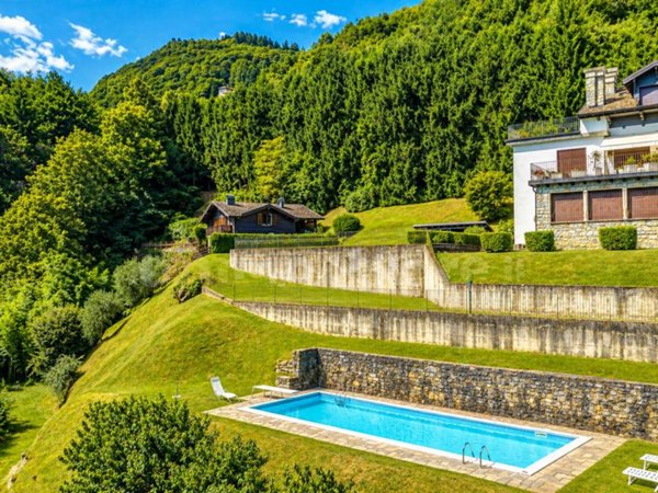 appartamento in vendita a Bellagio in zona Civenna