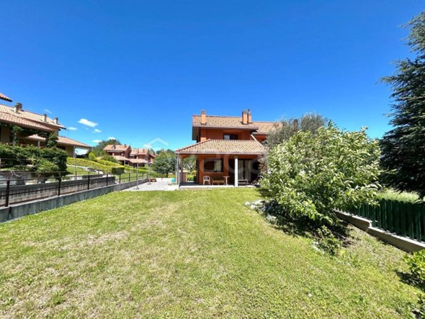 casa indipendente in vendita a Bellagio