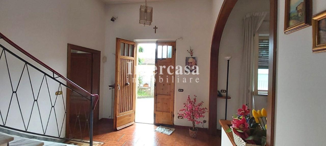 casa indipendente in vendita a Bellagio in zona San Giovanni