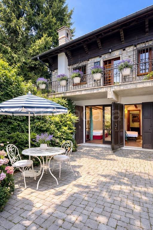 appartamento in vendita a Bellagio in zona Civenna