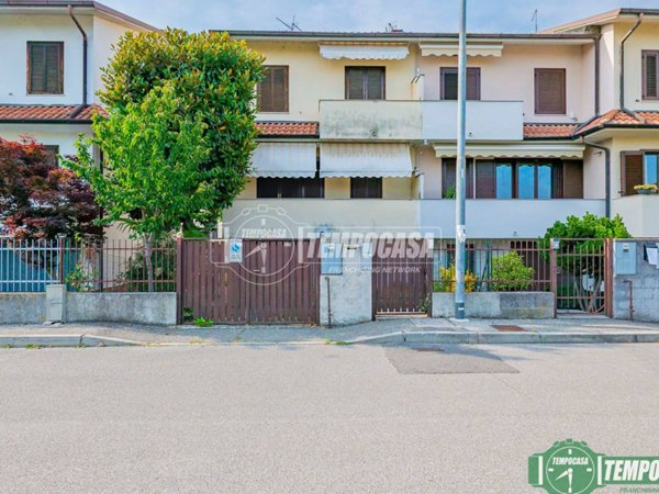 casa indipendente in vendita a Bellagio in zona San Giovanni