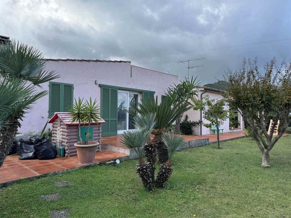 casa indipendente in vendita a Bellagio in zona San Giovanni
