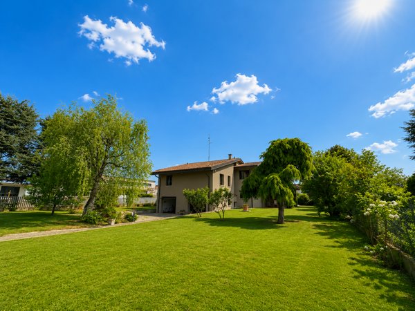 casa indipendente in vendita a Bellagio in zona San Giovanni