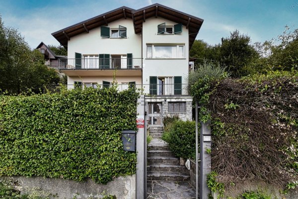 casa indipendente in vendita a Bellagio in zona Civenna