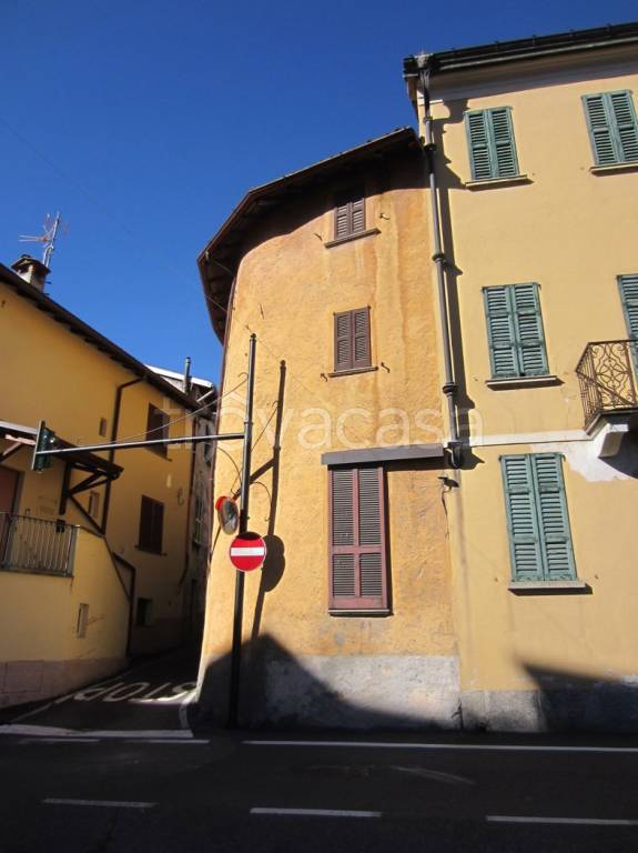 casa indipendente in vendita a Bellagio in zona Civenna